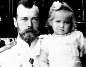 Цариь Николай с дочербю Марией